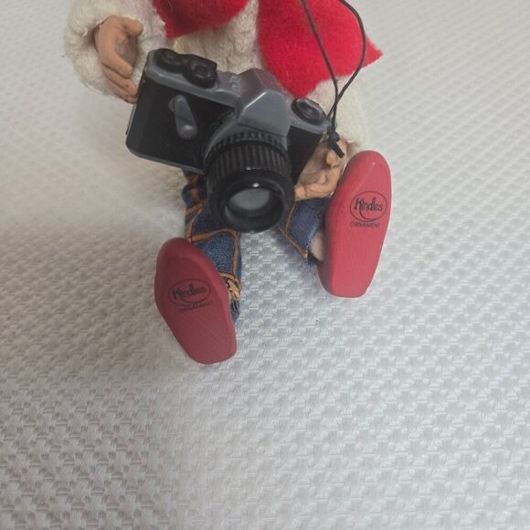 Byers Choice Kindles Christmas Ornament Photographer With Camera - Picture 2 of 6
